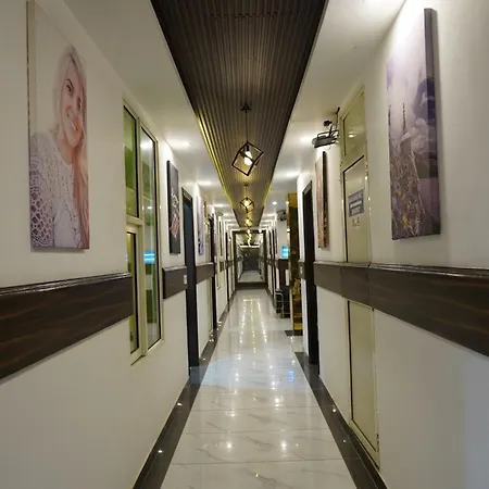 Hotel Red Apple Near Railway Station Chandigarh Exterior photo