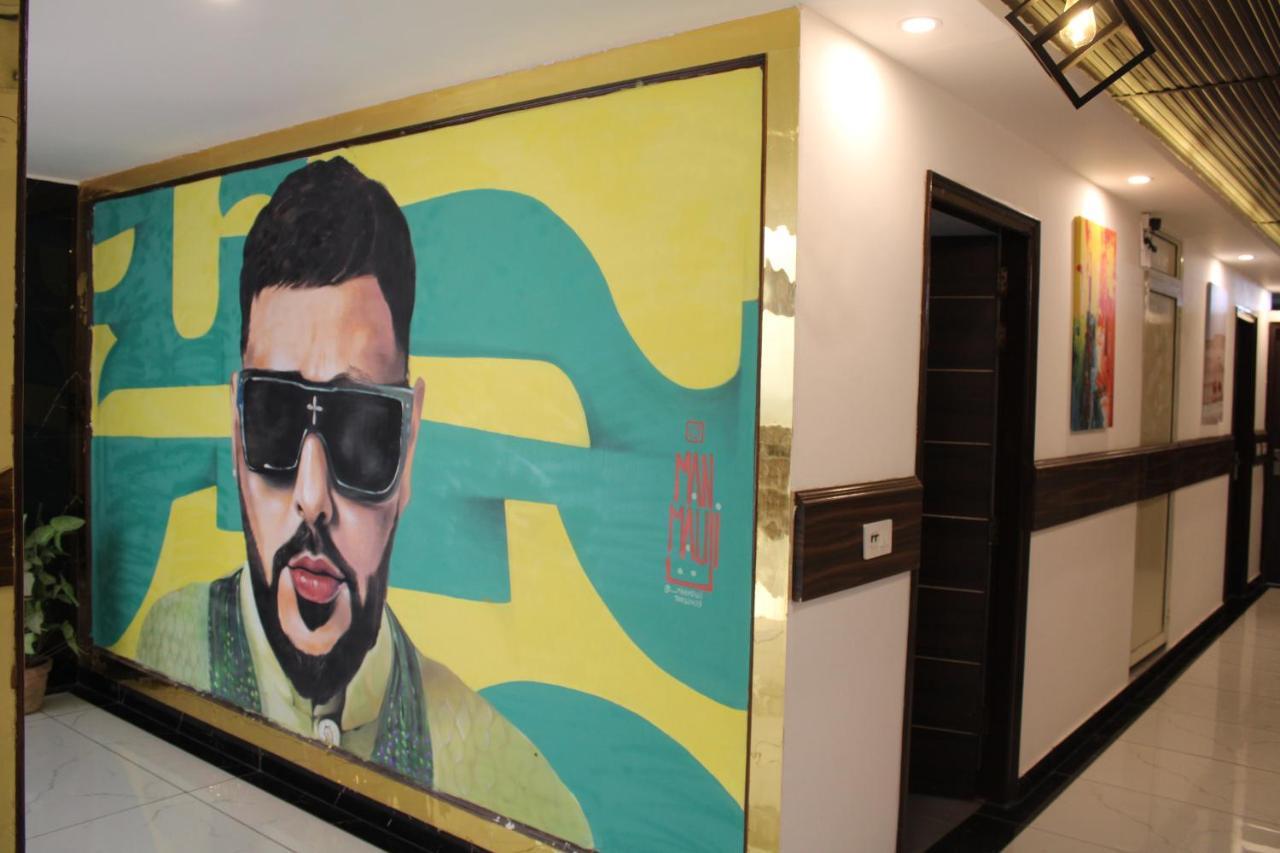 Hotel Red Apple Near Railway Station 3*