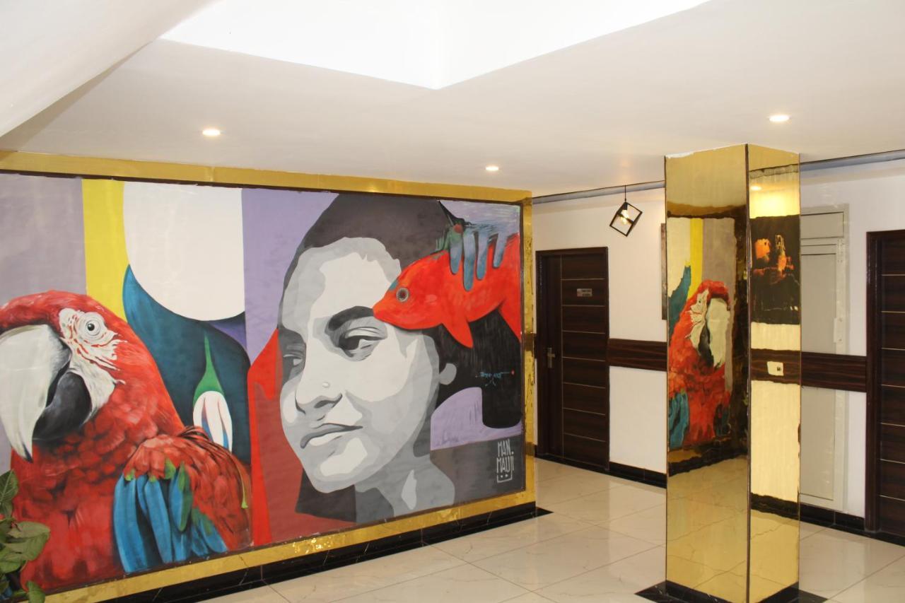 Hotel Red Apple Near Railway Station 3*